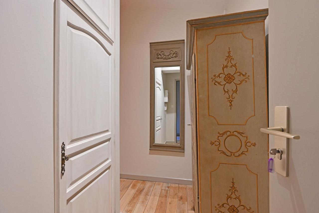 Au Coeur Des Papes, Dans Batisse De Charme Studios & Appartements En Coeur De Ville Avinyon Dış mekan fotoğraf