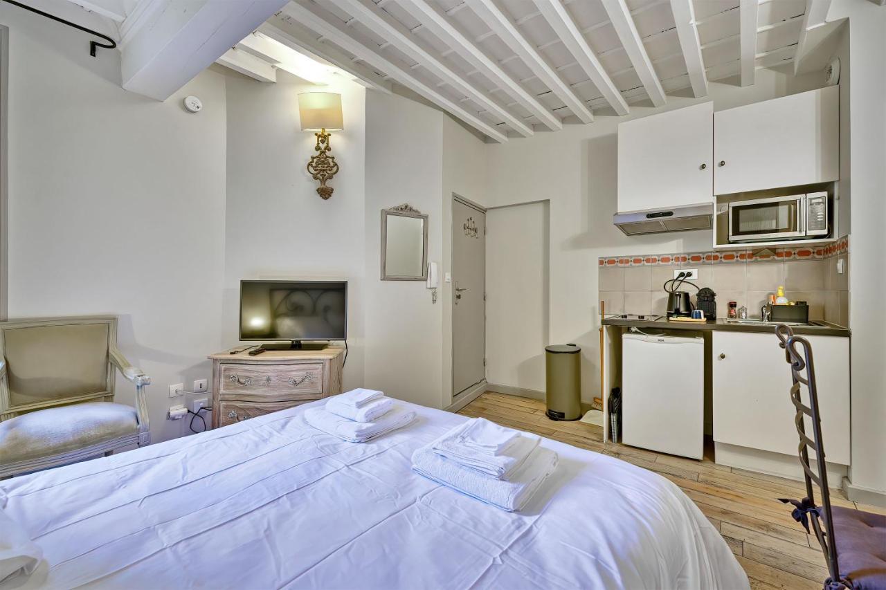 Au Coeur Des Papes, Dans Batisse De Charme Studios & Appartements En Coeur De Ville Avinyon Dış mekan fotoğraf