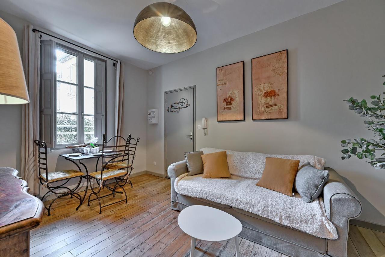Au Coeur Des Papes, Dans Batisse De Charme Studios & Appartements En Coeur De Ville Avinyon Dış mekan fotoğraf