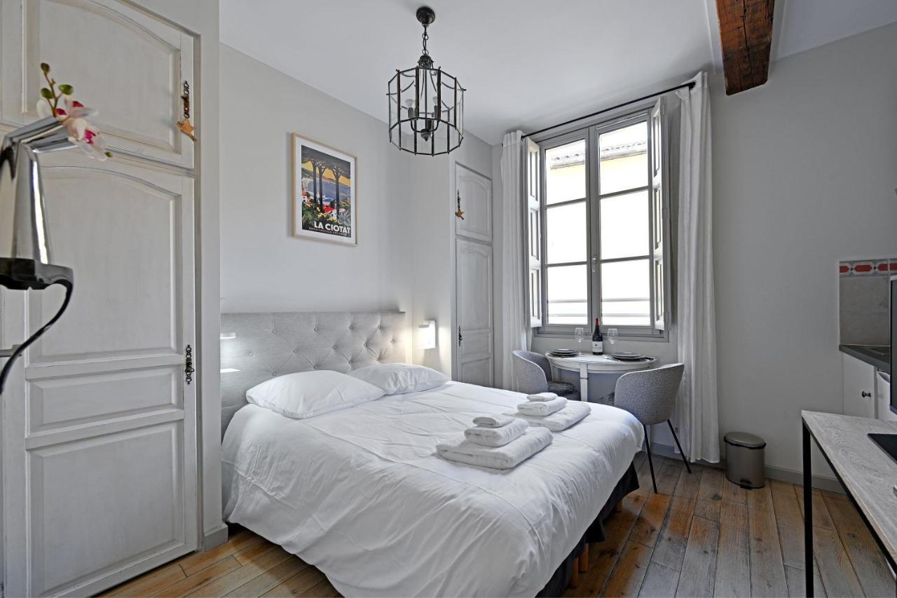 Au Coeur Des Papes, Dans Batisse De Charme Studios & Appartements En Coeur De Ville Avinyon Dış mekan fotoğraf
