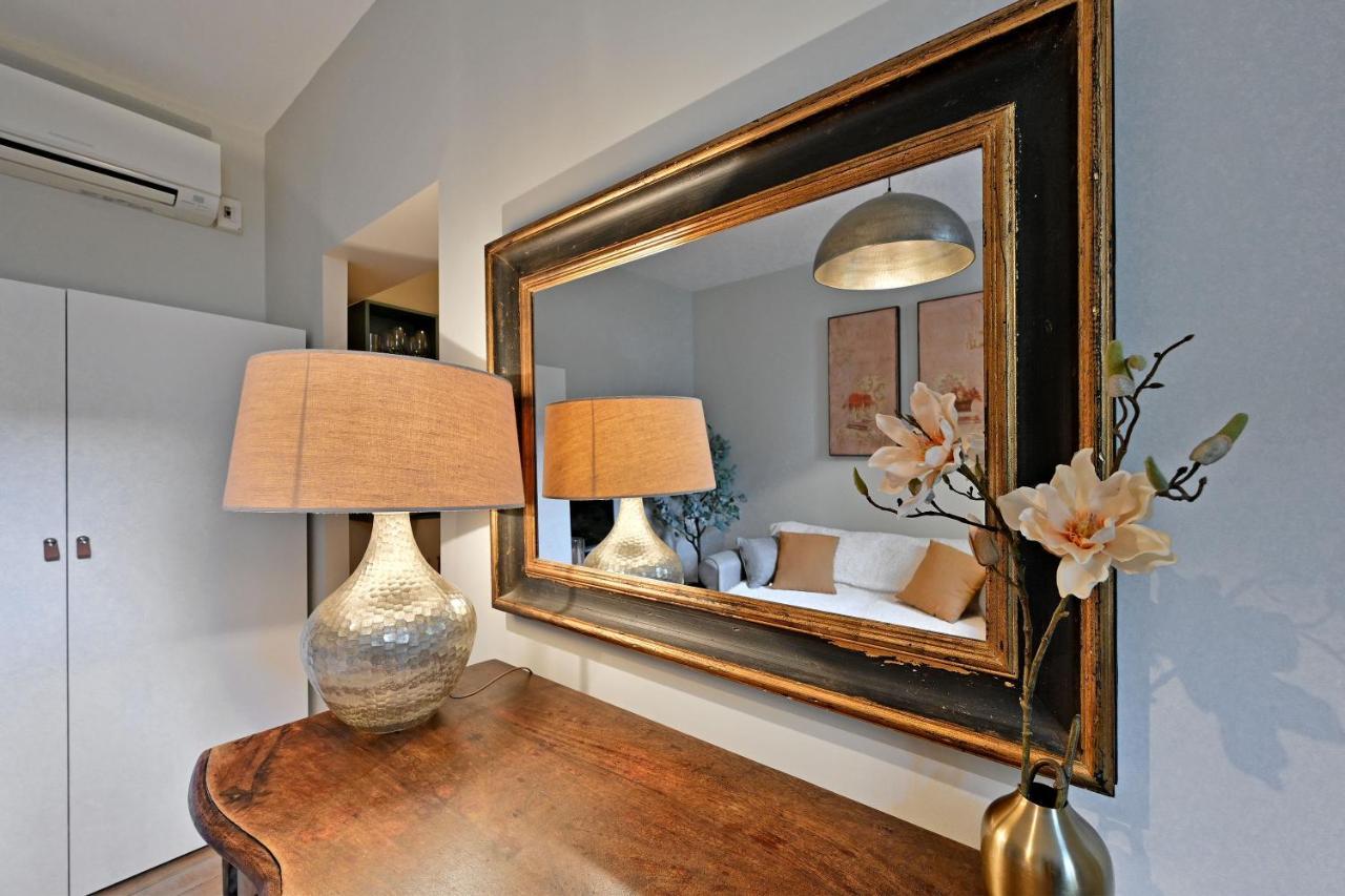 Au Coeur Des Papes, Dans Batisse De Charme Studios & Appartements En Coeur De Ville Avinyon Dış mekan fotoğraf